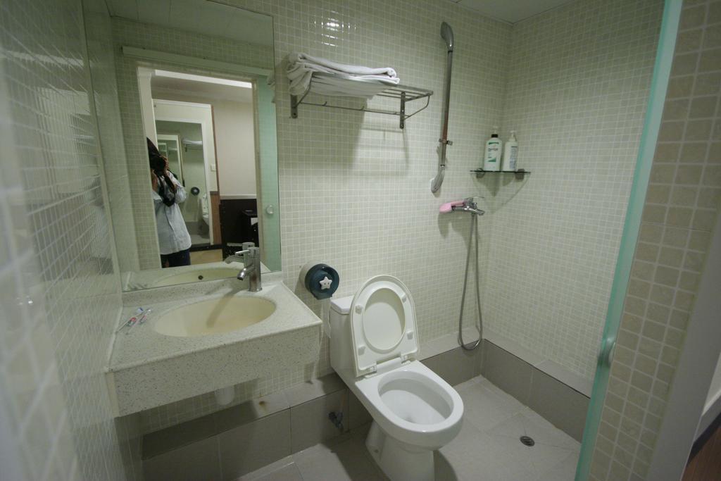 S3 Hotel Hong Kong Exterior photo