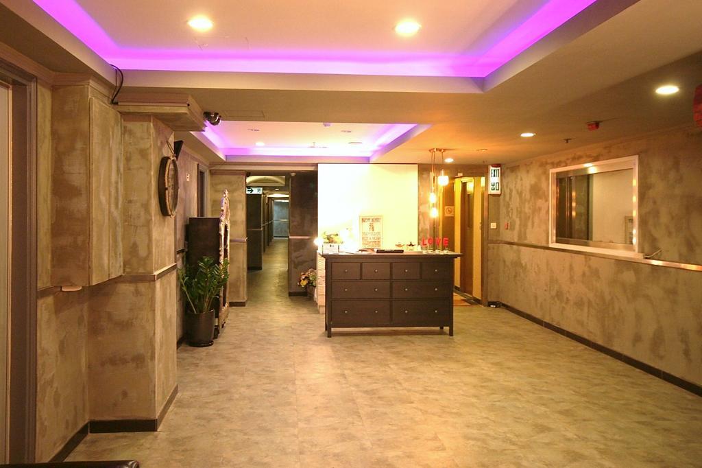 S3 Hotel Hong Kong Exterior photo