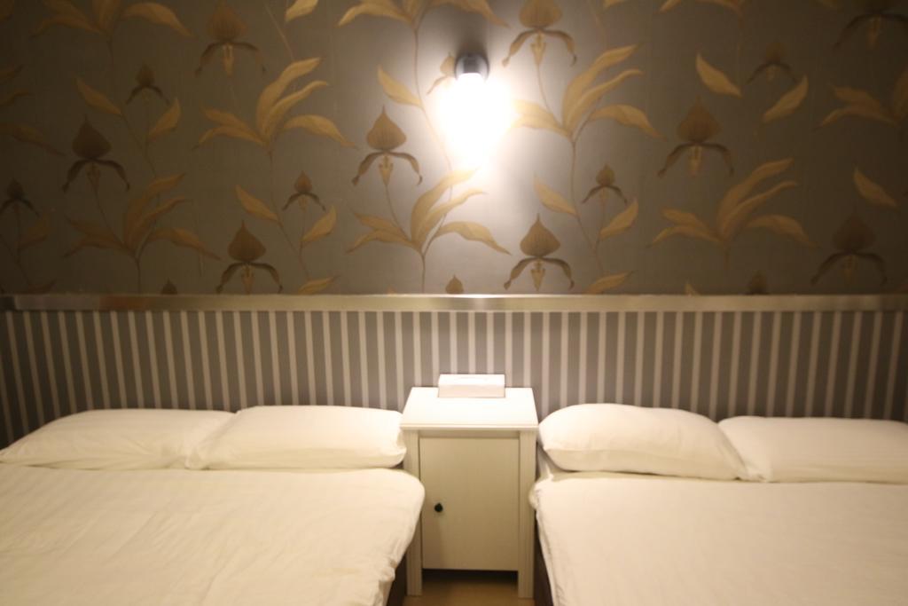 S3 Hotel Hong Kong Exterior photo