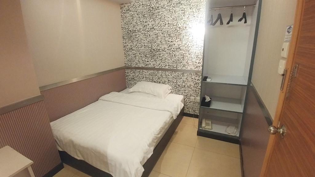 S3 Hotel Hong Kong Exterior photo